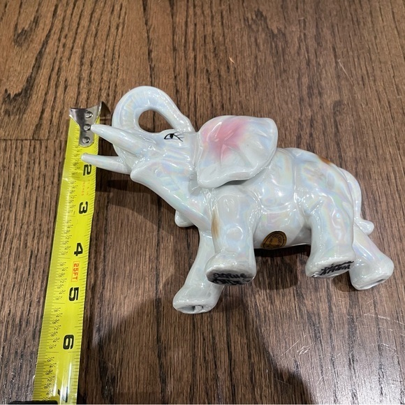 Elephant Trunk Up For Good Luck Vintage Ceramic White Iridescent Figurine - Picture 8 of 9